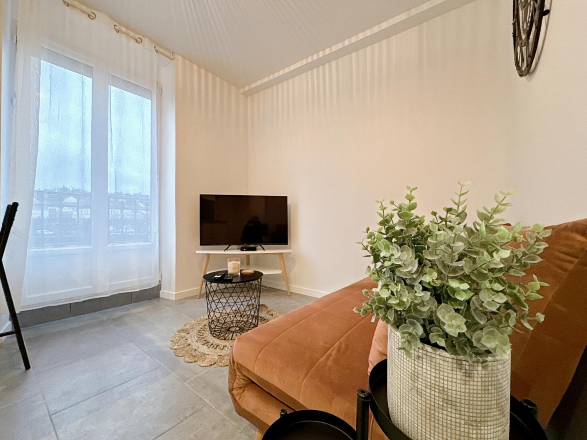 Le Cosy Lagny - Appartement Cosy Avec Balcon Vue Sur Marne Экстерьер фото